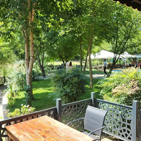 Hbs Polonezkoy Life & Garden מלון